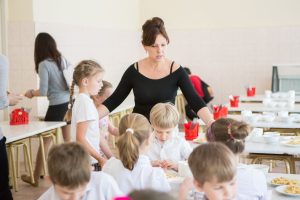 Pensión De Alimentos y Comedor Del Colegio.