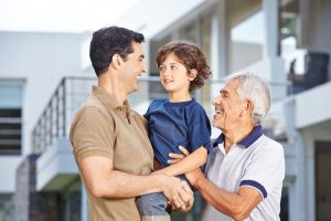 ¿Siempre Deben Fijarse Visitas Con Los Abuelos?